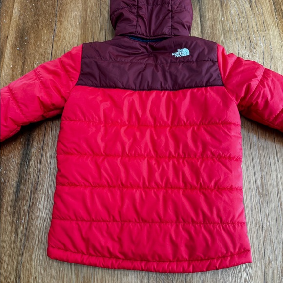 The North Face Burgundy Puffer Jacket - Reversible Size Youth Large - Picture 4 of 8